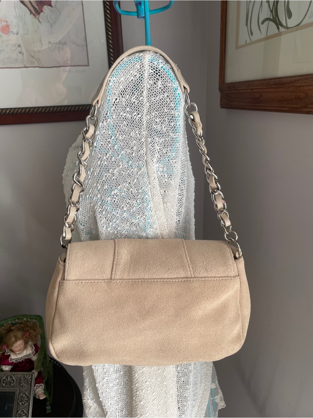 Ann Taylor Loft Handbag Beige Suede Shoulder Bag with Chain Strap - Picture 3 of 15